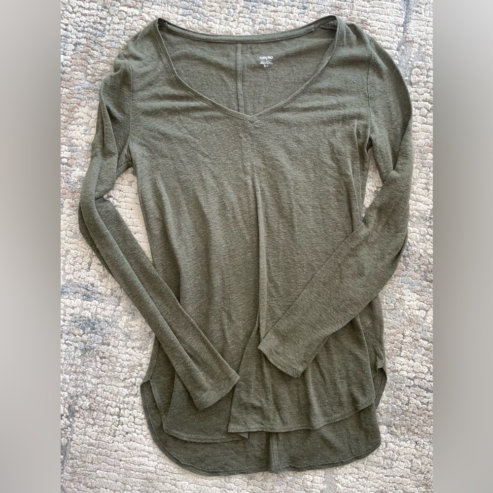 Mossimo long sleeve top